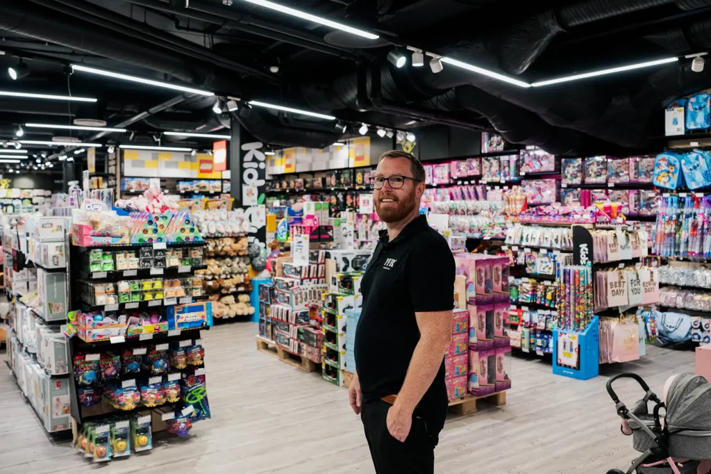 Anders Struwe-Tveit i Kids Outlet.
